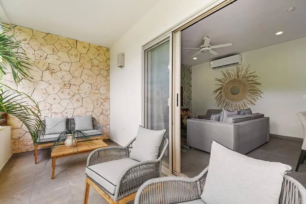 Stylish 2Bd Condo In Prime Location With Balcony Tulum 0*,  Mexico