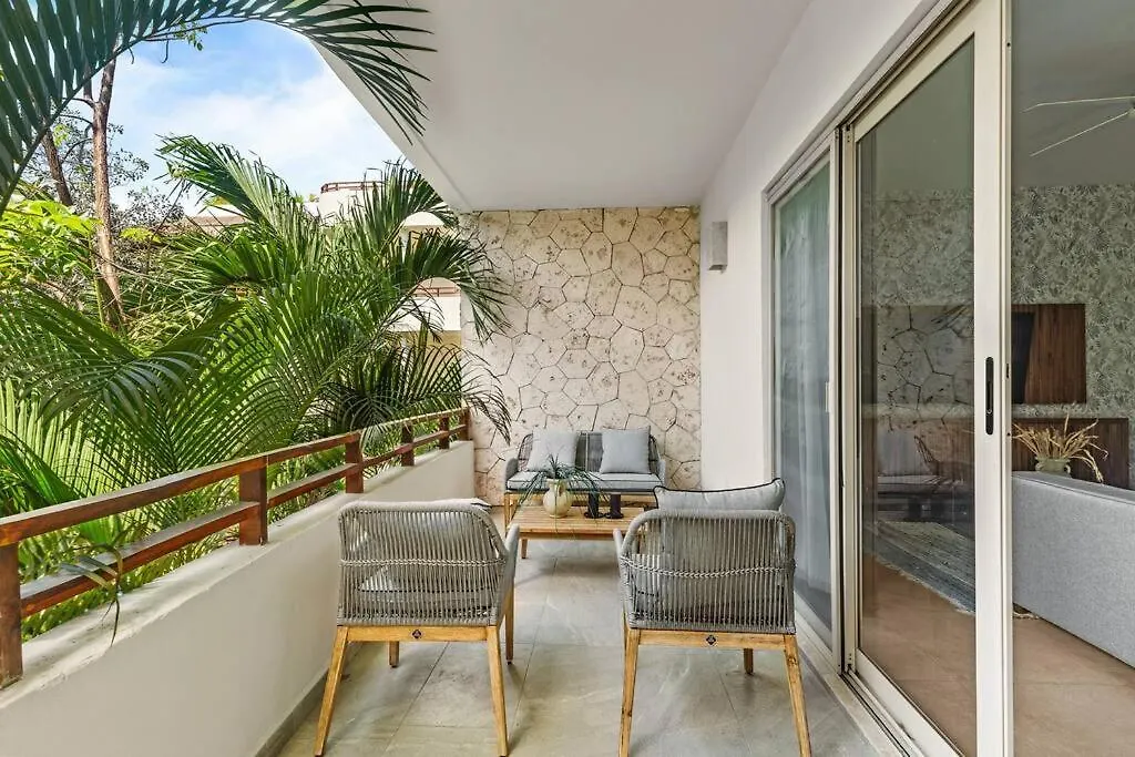 Stylish 2Bd Condo In Prime Location With Balcony Tulum 0*,  Mexico