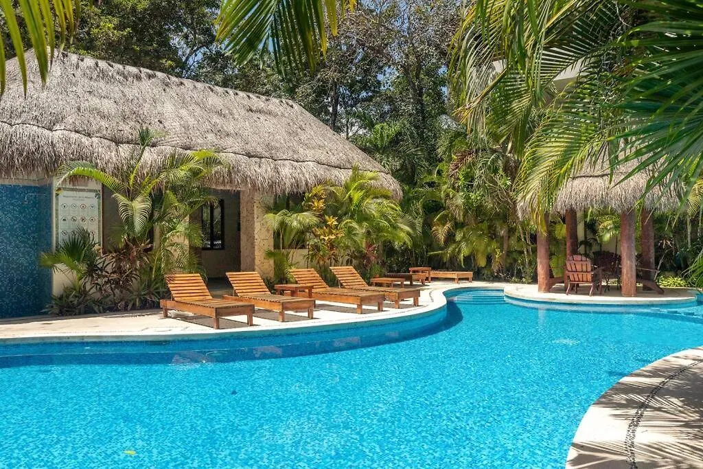 Stylish 2Bd Condo In Prime Location With Balcony Tulum Apartment