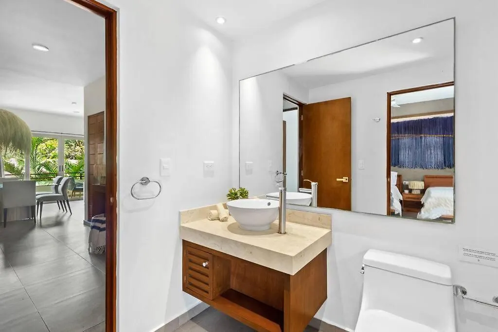 Stylish 2Bd Condo In Prime Location With Balcony Tulum Apartmán
